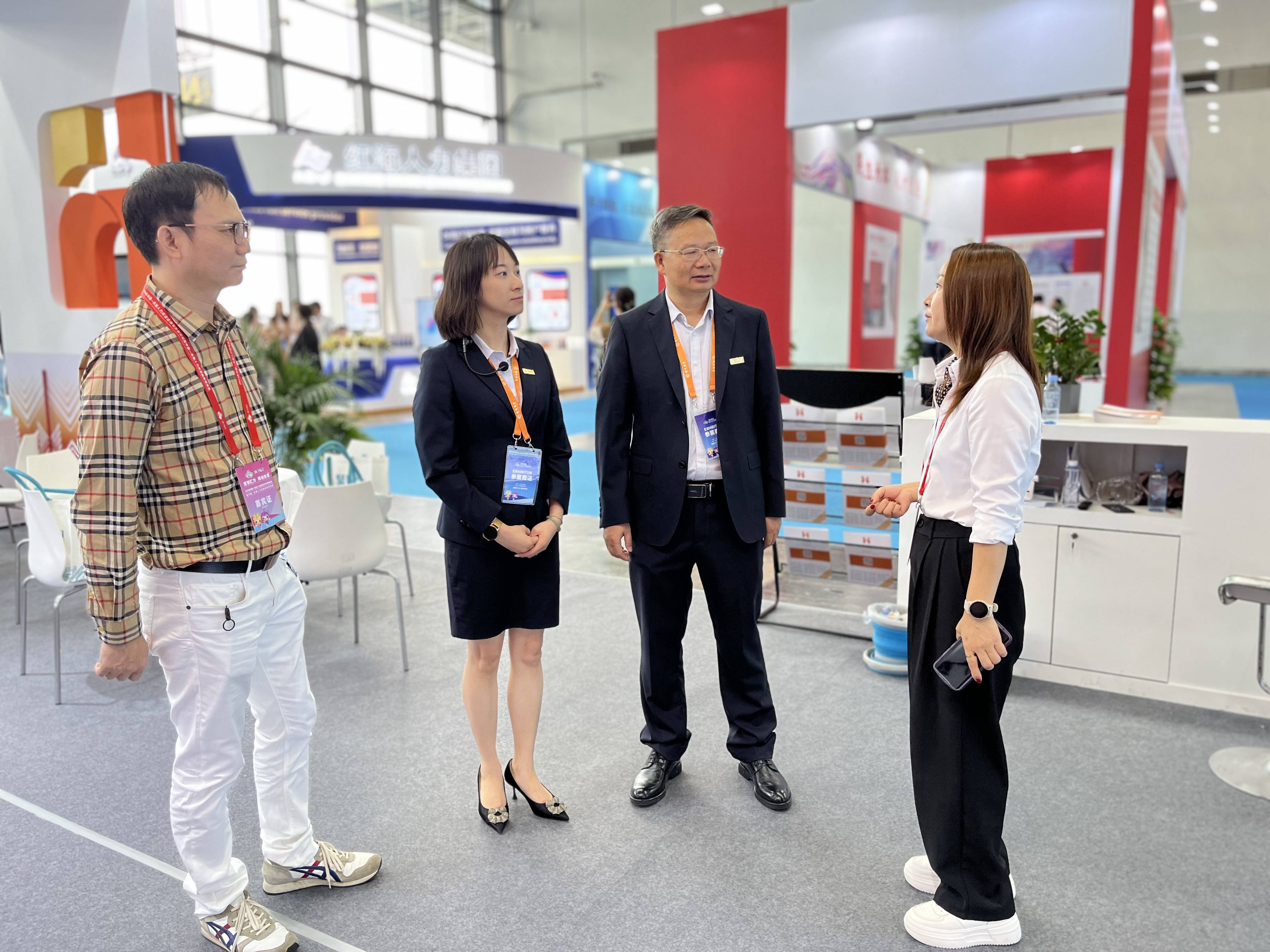 65653d5a6598b.jpg b97fca17afb77fc4bc79d002745d70e.jpg